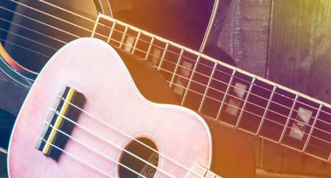 difference between ukulele and guitar